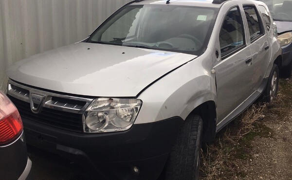 Dacia Duster na náhradní díly